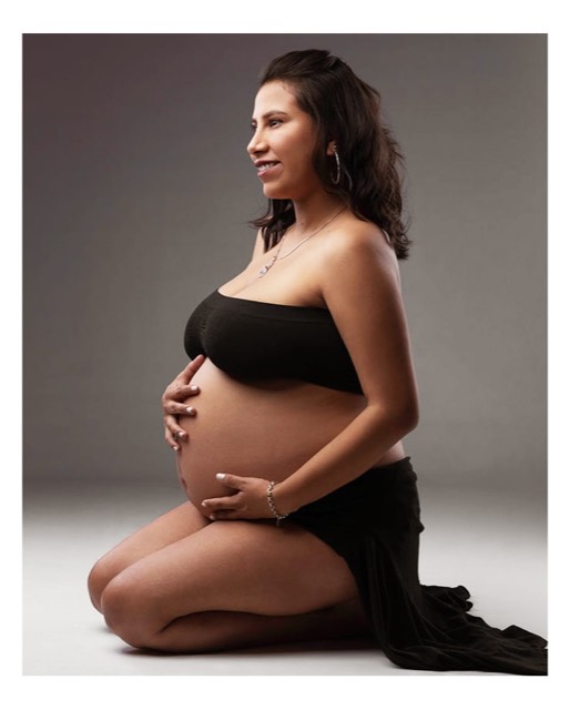 Babybauch-Shooting im Lovebug Studio